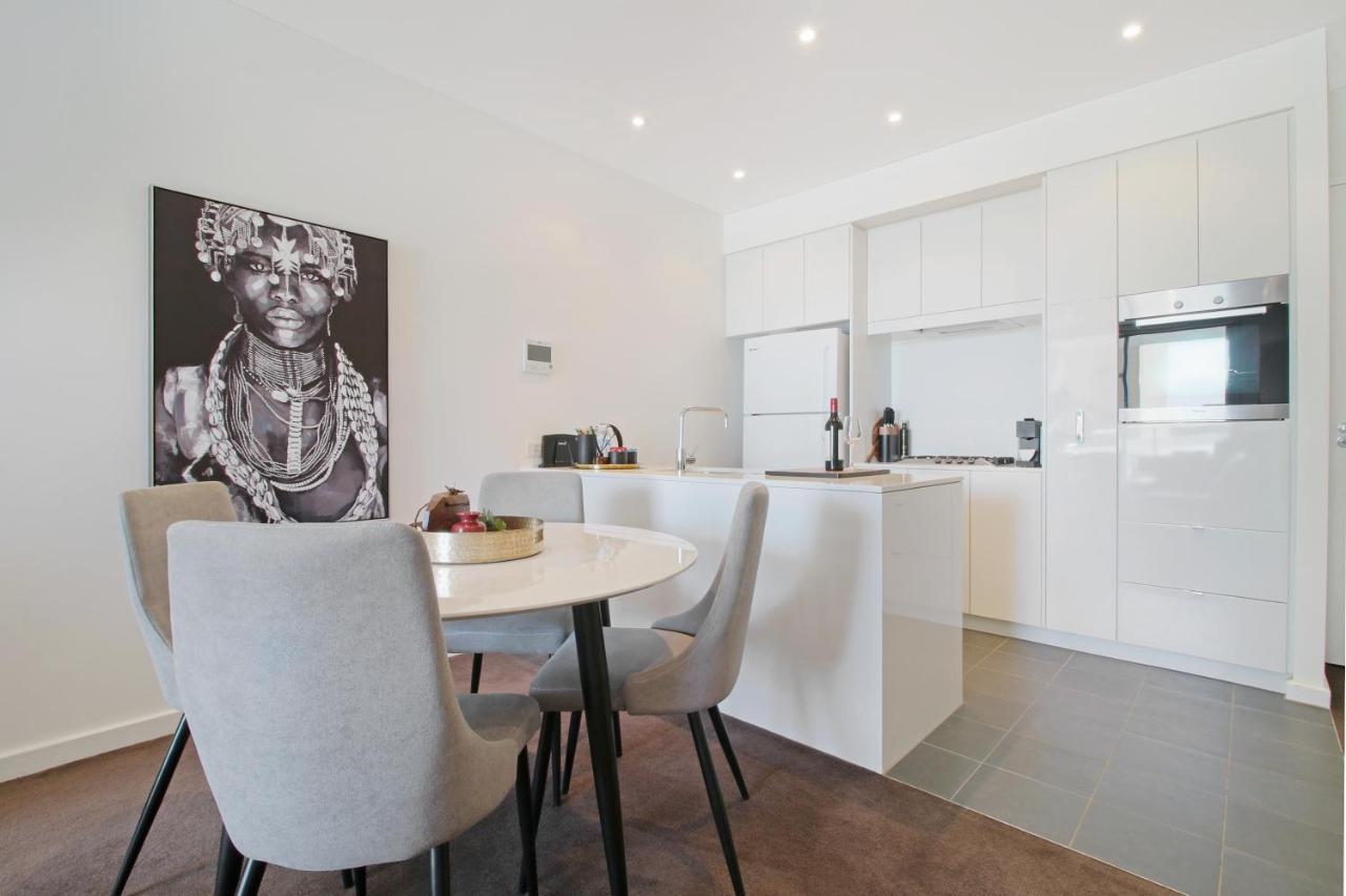 Lux 2Br Apt On Hindmarsh Sq-Pool-Gym-Sauna-Parking Adelaide Exterior photo